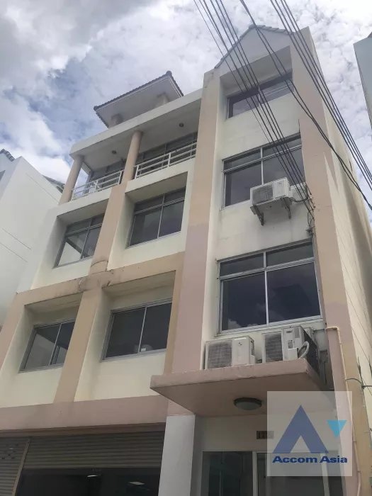  Building For Rent in Ratchadapisek, Bangkok  (AA39257)