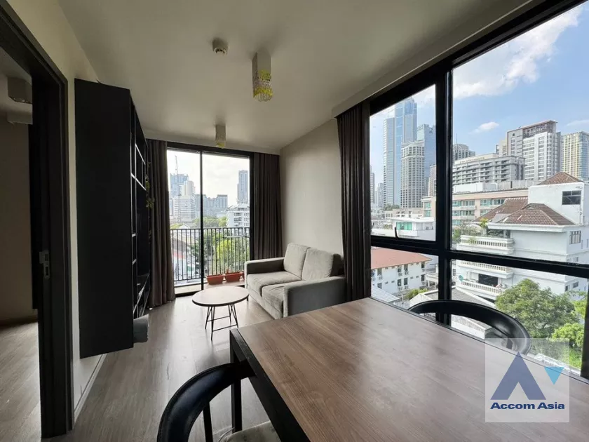 Pet friendly |  2 Bedrooms  Condominium For Rent in Ploenchit, Bangkok  near BTS Ploenchit (AA39261)