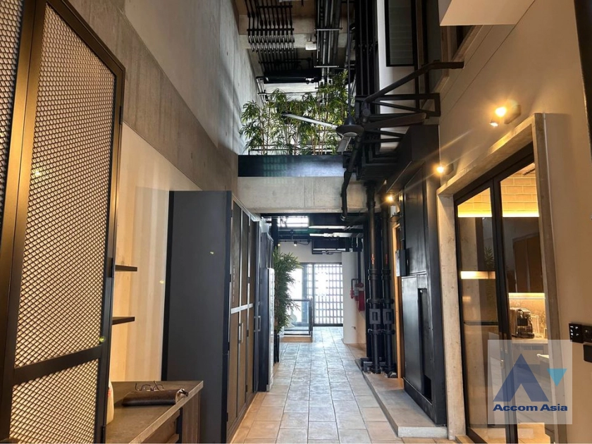 9  5 br Condominium For Sale in Sathorn ,Bangkok BTS Chong Nonsi - BRT Thanon Chan at Windshell Naradhiwas AA39264