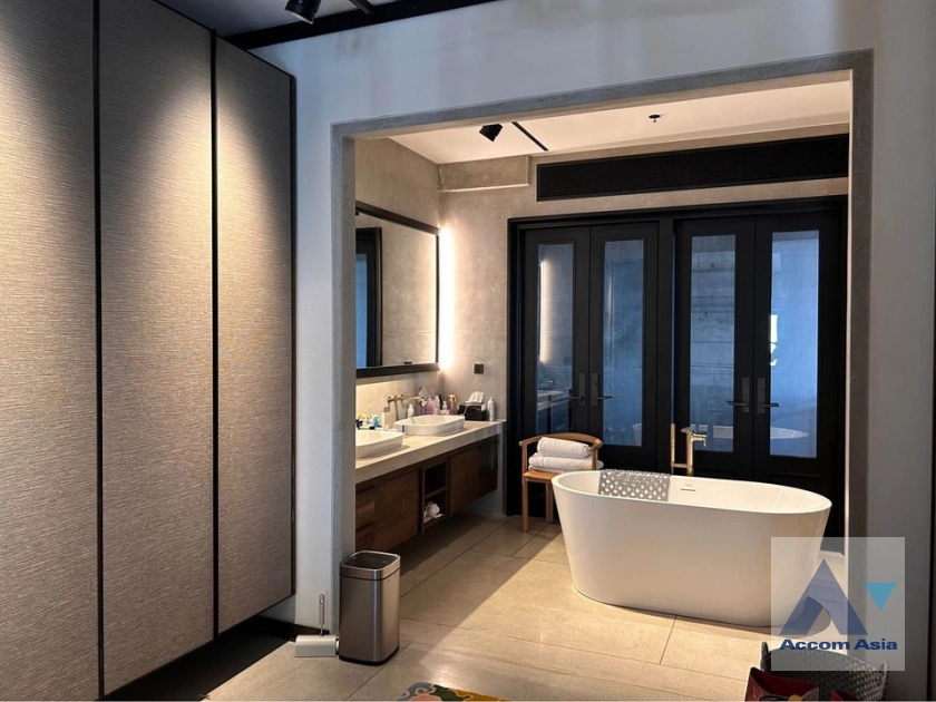 15  5 br Condominium For Sale in Sathorn ,Bangkok BTS Chong Nonsi - BRT Thanon Chan at Windshell Naradhiwas AA39264