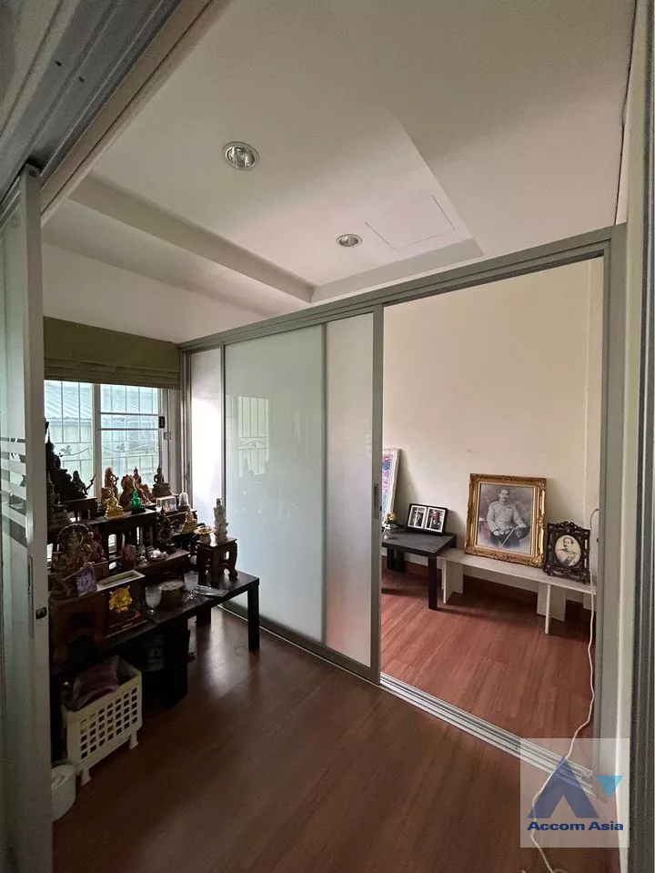 12  3 br House for rent and sale in Pattanakarn ,Bangkok ARL Hua Mak at House AA39267