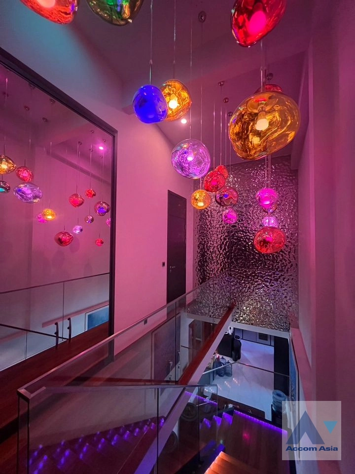 7  5 br House For Rent in Sukhumvit ,Bangkok BTS Phra khanong AA39270