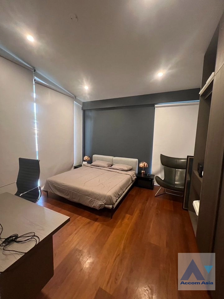 9  5 br House For Rent in Sukhumvit ,Bangkok BTS Phra khanong AA39270