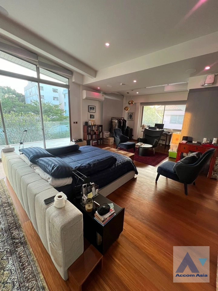 8  5 br House For Rent in Sukhumvit ,Bangkok BTS Phra khanong AA39270