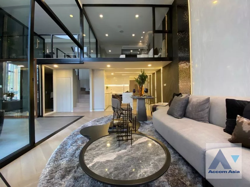 Duplex Condo |  3 Bedrooms  Condominium For Sale in Sukhumvit, Bangkok  near BTS Thong Lo (AA39272)