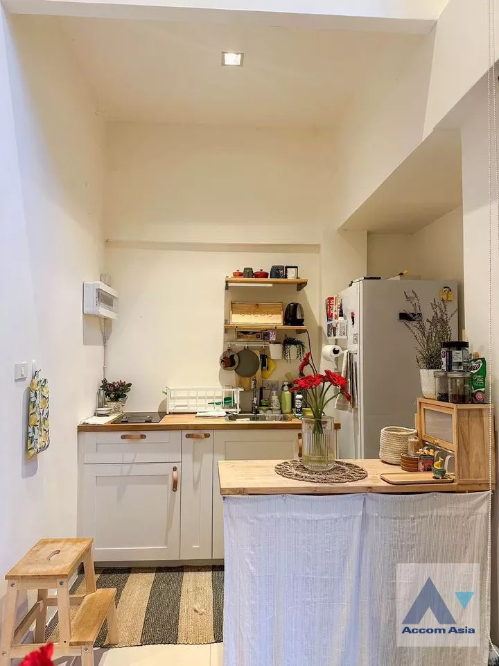 4  4 br Townhouse For Sale in Samutprakan ,Samutprakan  at Y Residence Sukhumvit 113 AA39276