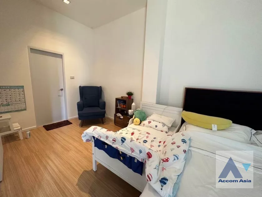 7  4 br Townhouse For Sale in Samutprakan ,Samutprakan  at Y Residence Sukhumvit 113 AA39276