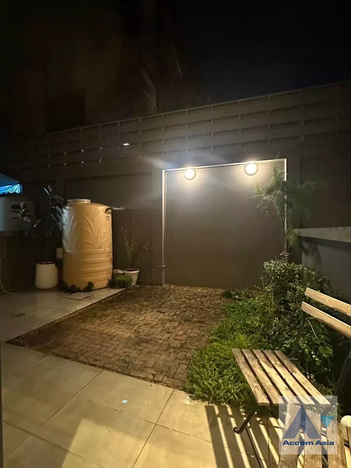 18  4 br Townhouse For Sale in Samutprakan ,Samutprakan  at Y Residence Sukhumvit 113 AA39276