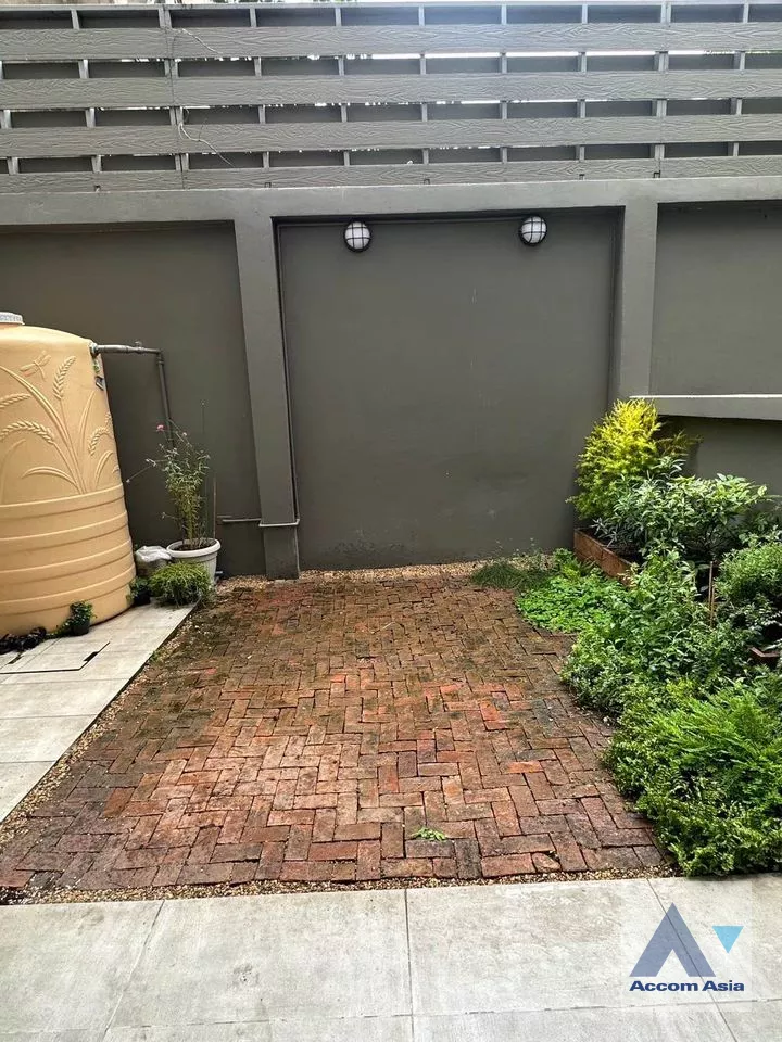 19  4 br Townhouse For Sale in Samutprakan ,Samutprakan  at Y Residence Sukhumvit 113 AA39276