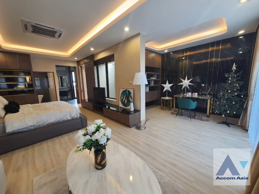 4  3 br House for rent and sale in Ratchadapisek ,Bangkok  at Diamond Ville Chokchai 4 AA39278