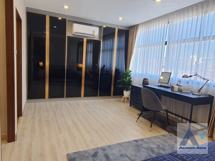 14  3 br House for rent and sale in Ratchadapisek ,Bangkok  at Diamond Ville Chokchai 4 AA39278