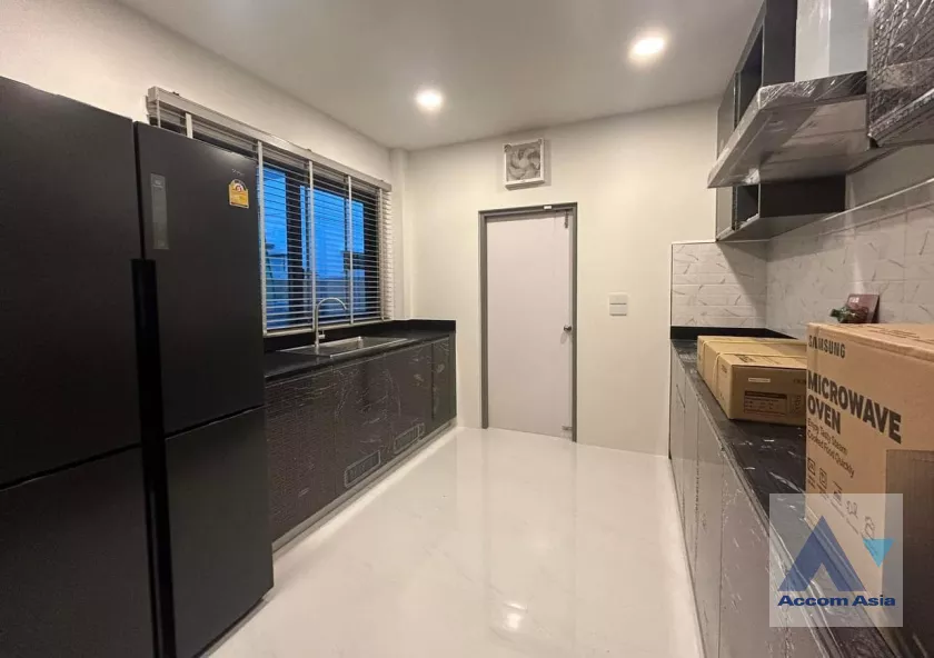 12  4 br House For Rent in Samutprakan ,Samutprakan BTS Bang Na at The City Bangna AA39281