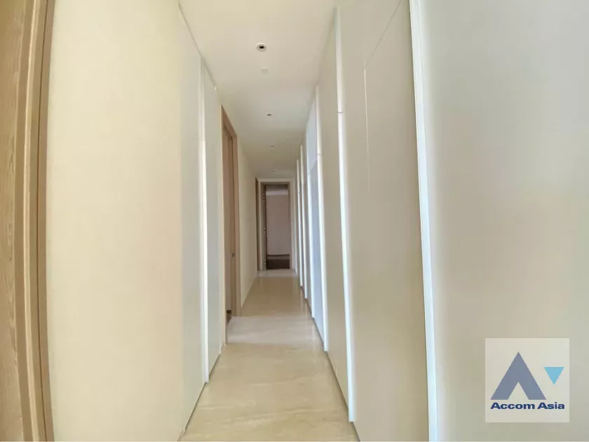 unitPet friendly |  3 Bedrooms  Condominium For Rent in Ploenchit, Bangkok  near BTS Chitlom (AA39283)