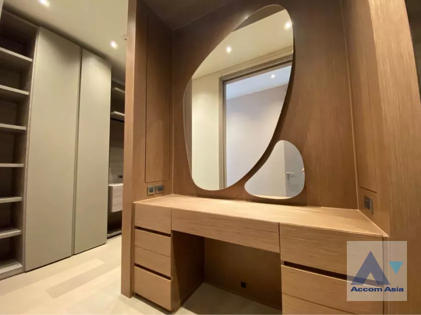 8  3 br Condominium For Rent in Ploenchit ,Bangkok BTS Chitlom at Scope Langsuan AA39283