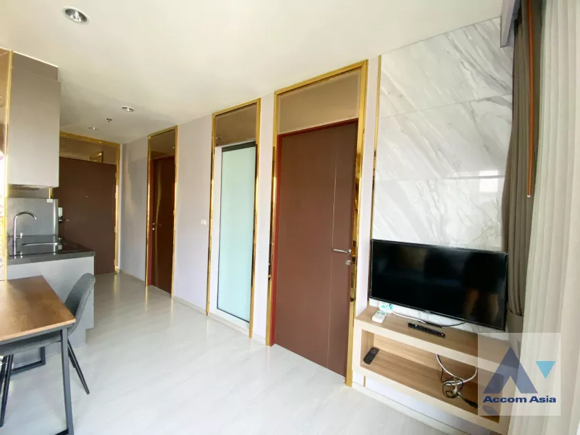  2 Bedrooms  Condominium For Rent in Phaholyothin, Bangkok  near MRT Rama 9 - ARL Makkasan (AA39285)