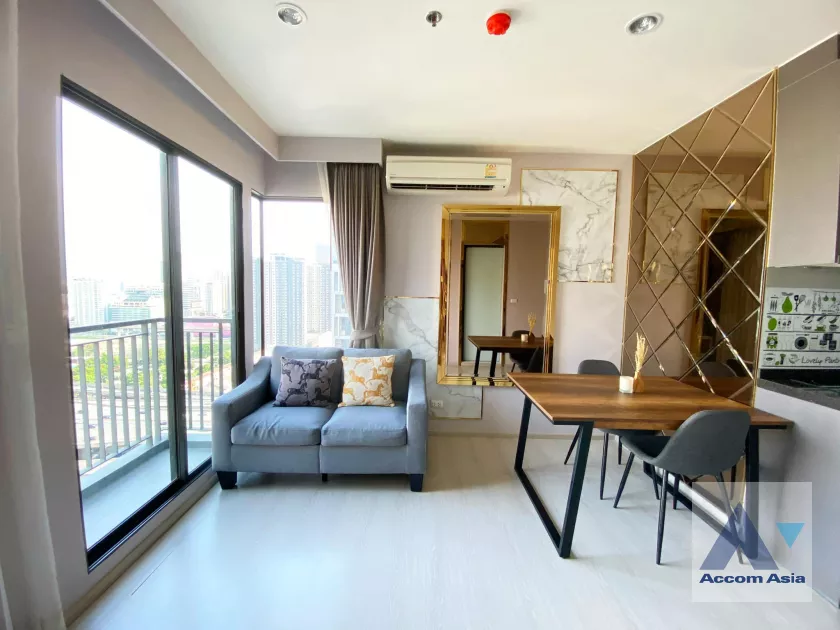  2 Bedrooms  Condominium For Rent in Phaholyothin, Bangkok  near MRT Rama 9 - ARL Makkasan (AA39285)
