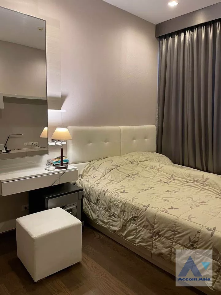  1 Bedroom  Condominium For Rent in Phaholyothin, Bangkok  near MRT Phetchaburi (AA39286)