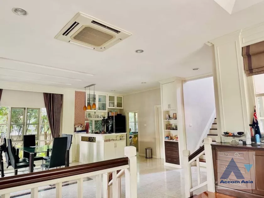 4  3 br House For Sale in Bang Na ,Bangkok  at Nantawan Village Srinakarin AA39290