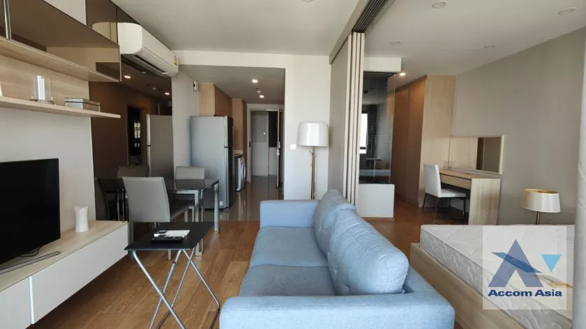 unit 1 Bedroom  Condominium For Rent in ,   near BTS Chitlom (AA39296)