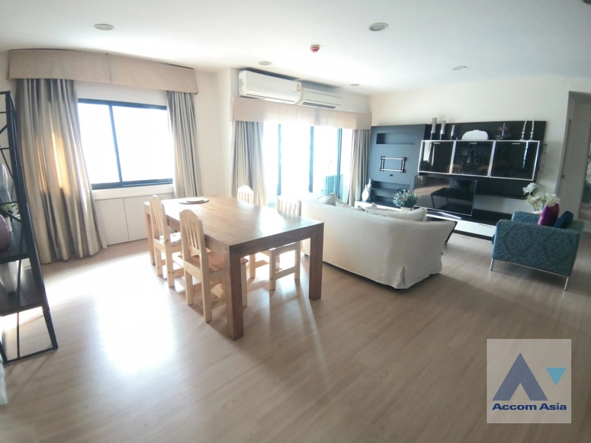 unitFully Furnished |  3 Bedrooms  Condominium For Rent in Ploenchit, Bangkok  near BTS Ploenchit (AA39298)