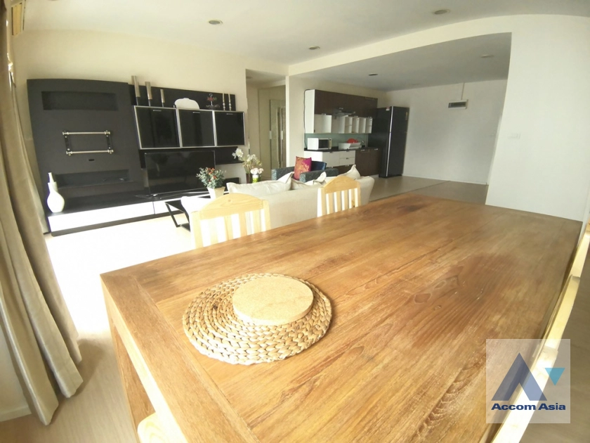  1  3 br Condominium For Rent in Ploenchit ,Bangkok BTS Ploenchit at Renova Residence AA39298