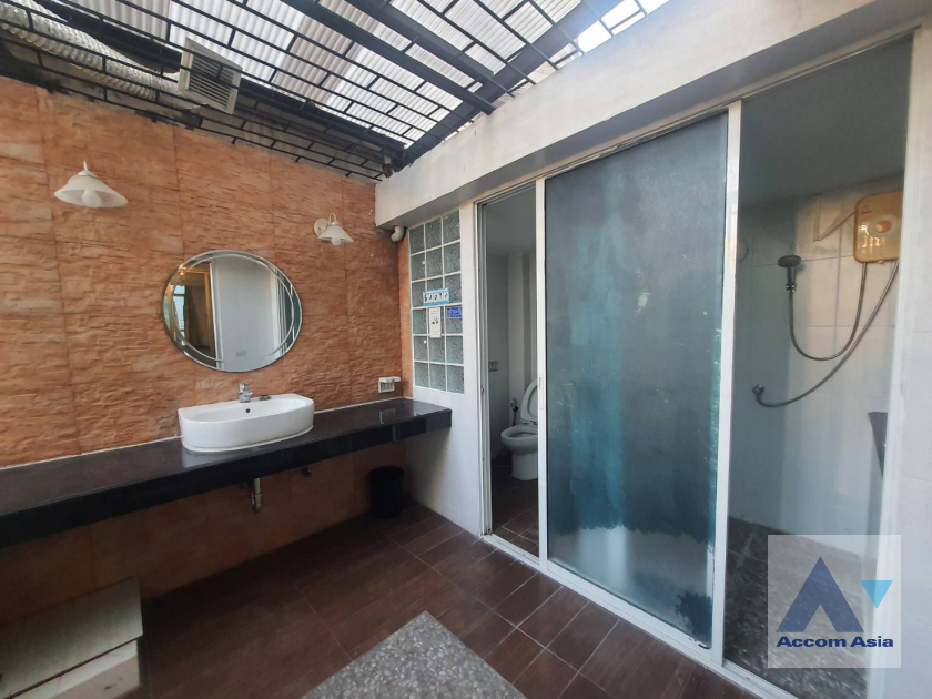 8  6 br House For Rent in Sukhumvit ,Bangkok BTS Bang Chak AA39300