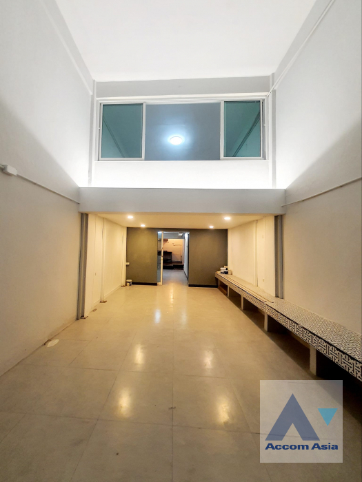  2  6 br House For Rent in Sukhumvit ,Bangkok BTS Bang Chak AA39300