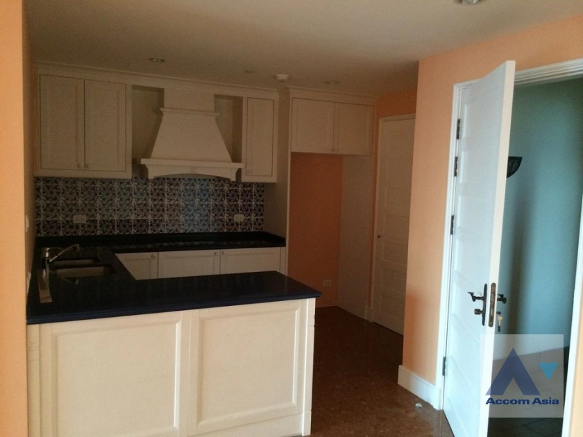 unitPet friendly |  3 Bedrooms  Condominium For Sale in Sukhumvit, Bangkok  near BTS Phrom Phong (AA39304)