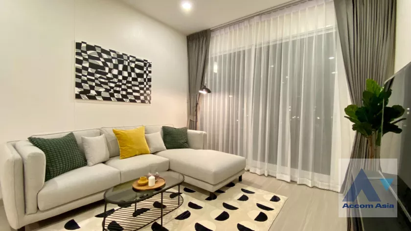 unit 2 Bedrooms  Condominium For Rent in Silom, Bangkok  near MRT Sam Yan (AA39306)