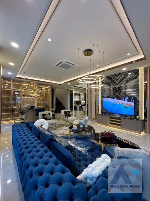 Fully Furnished |  4 Bedrooms  House For Rent & Sale in Sukhumvit, Bangkok  (AA39310)