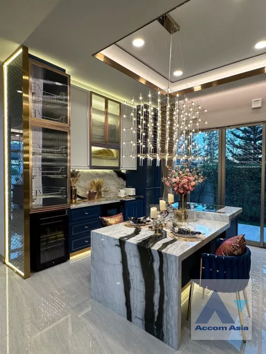 unitFully Furnished |  4 Bedrooms  House For Rent & Sale in Sukhumvit, Bangkok  (AA39310)