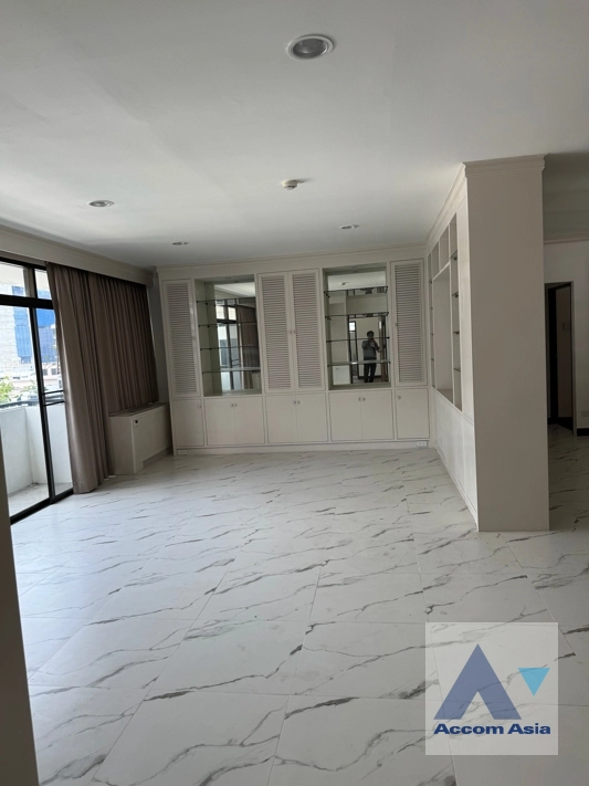  1  3 br Condominium For Rent in Silom ,Bangkok BTS Sala Daeng - MRT Silom at SLD Condominium AA39312