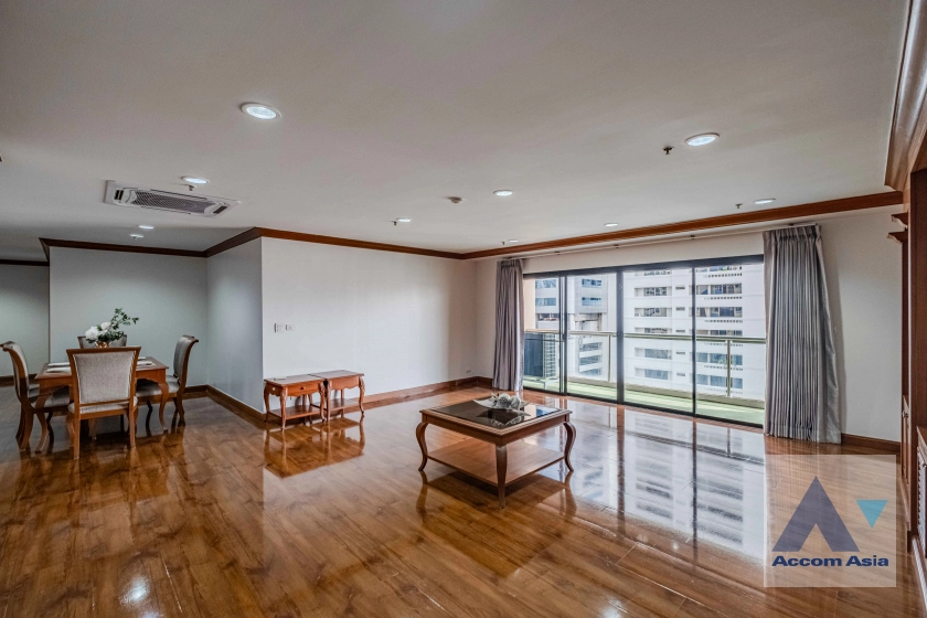 Pet friendly |  Perfect Apartment for Big Family, Prime Location Near Main Street Apartment  3 Bedroom for Rent MRT Sukhumvit in Sukhumvit Bangkok