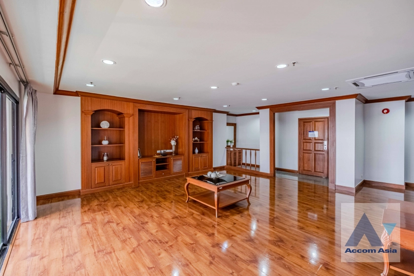 unitPet friendly |  3 Bedrooms  Apartment For Rent in Sukhumvit, Bangkok  near BTS Asok - MRT Sukhumvit (AA39313)