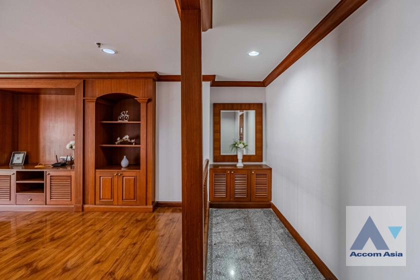 5  3 br Apartment For Rent in Sukhumvit ,Bangkok BTS Asok - MRT Sukhumvit at Perfect Apartment for Big Family, Prime Location Near Main Street AA39313