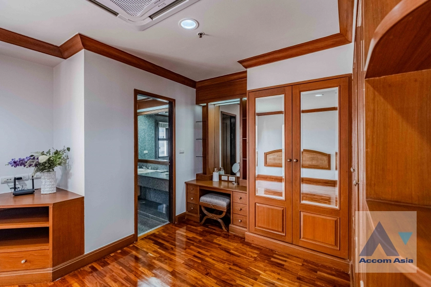 11  3 br Apartment For Rent in Sukhumvit ,Bangkok BTS Asok - MRT Sukhumvit at Perfect Apartment for Big Family, Prime Location Near Main Street AA39313
