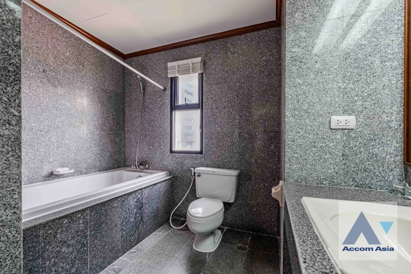 12  3 br Apartment For Rent in Sukhumvit ,Bangkok BTS Asok - MRT Sukhumvit at Perfect Apartment for Big Family, Prime Location Near Main Street AA39313