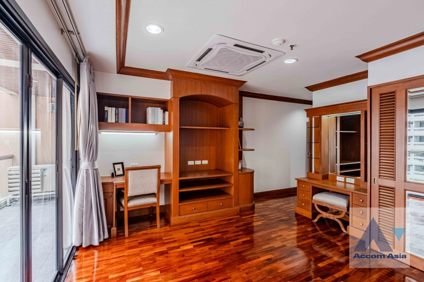 18  3 br Apartment For Rent in Sukhumvit ,Bangkok BTS Asok - MRT Sukhumvit at Comfortable for Living AA39313
