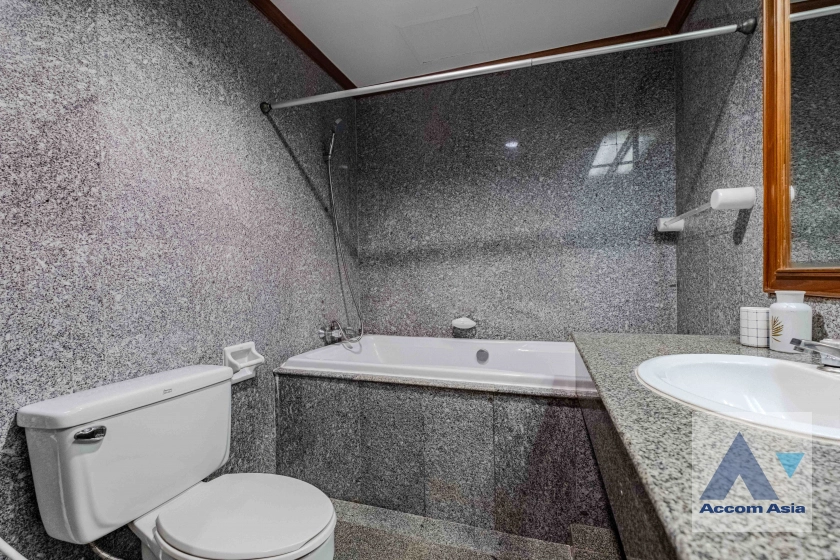 19  3 br Apartment For Rent in Sukhumvit ,Bangkok BTS Asok - MRT Sukhumvit at Perfect Apartment for Big Family, Prime Location Near Main Street AA39313