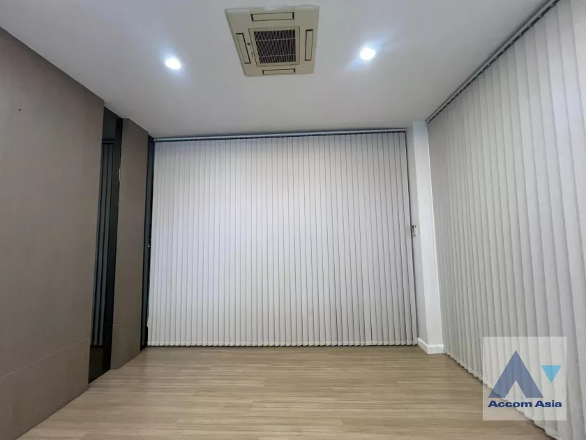 11  1 br Building For Rent in phaholyothin ,Bangkok  AA39314