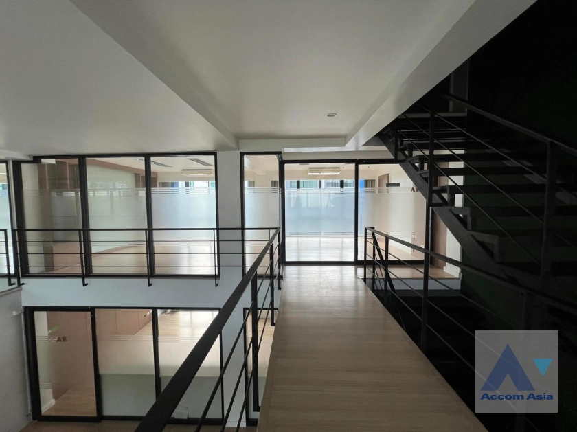 32  Shophouse For Rent in Phaholyothin ,Bangkok  AA39314