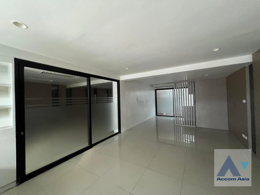 41  Shophouse For Rent in Phaholyothin ,Bangkok  AA39314