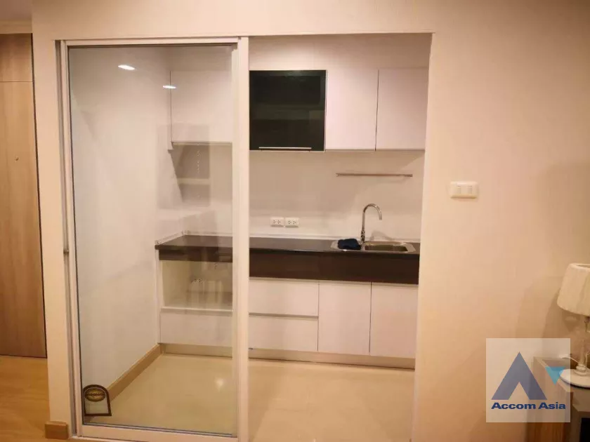  2 Bedrooms  Condominium For Rent in Sathorn, Bangkok  near BRT Thanon Chan (AA39315)