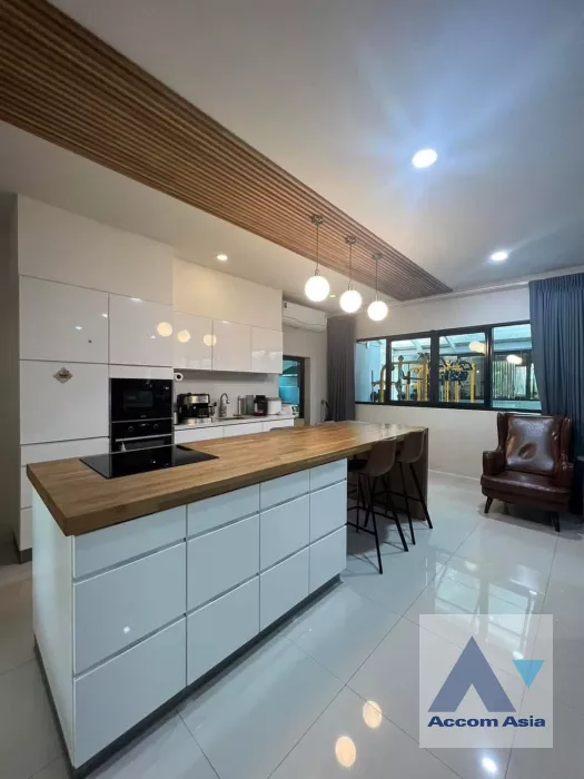 7  6 br House For Sale in Pattanakarn ,Bangkok  at The City Pattanakarn AA39324