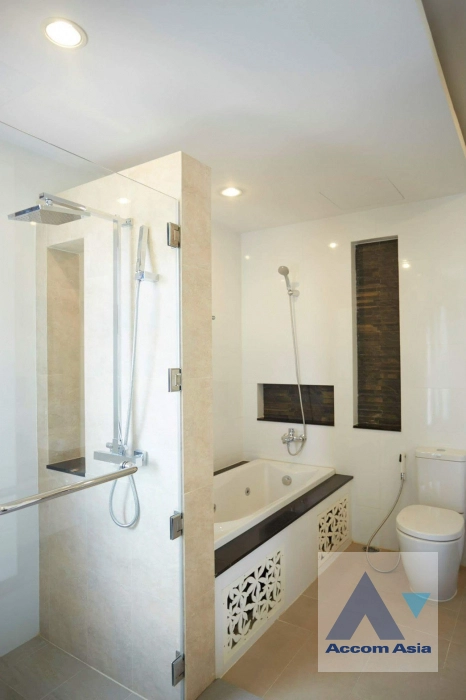 9  3 br Apartment For Rent in Sukhumvit ,Bangkok BTS Ekkamai at Urban space in Bangkok AA39325