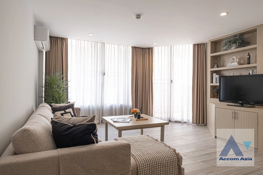 unit 3 Bedrooms  Apartment For Rent in Sukhumvit, Bangkok  near BTS Phrom Phong (AA39339)