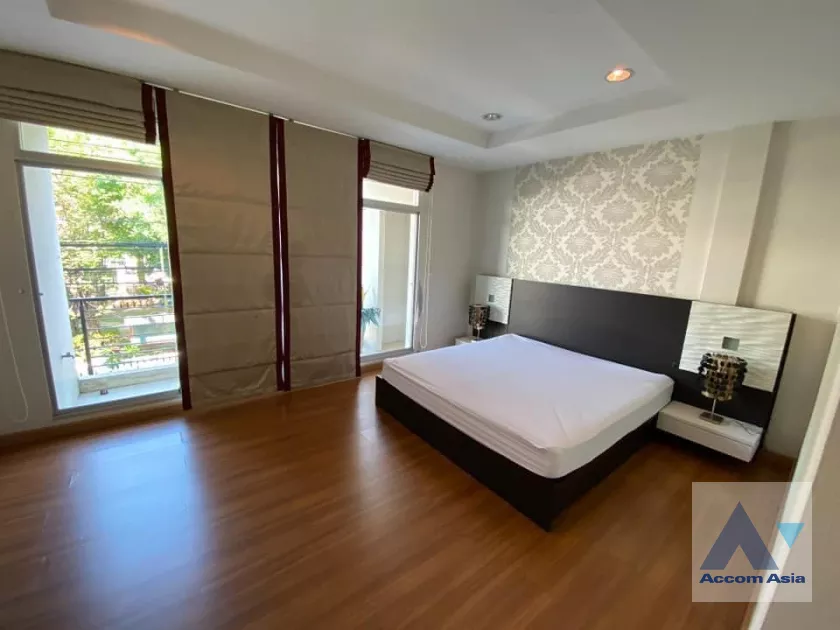 unitFully Furnished, Pet friendly |  3 Bedrooms  House For Rent in Samutprakan, Samutprakan  (AA39343)