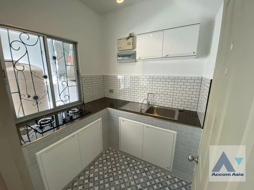 unitFully Furnished, Pet friendly |  3 Bedrooms  House For Rent in Samutprakan, Samutprakan  (AA39343)