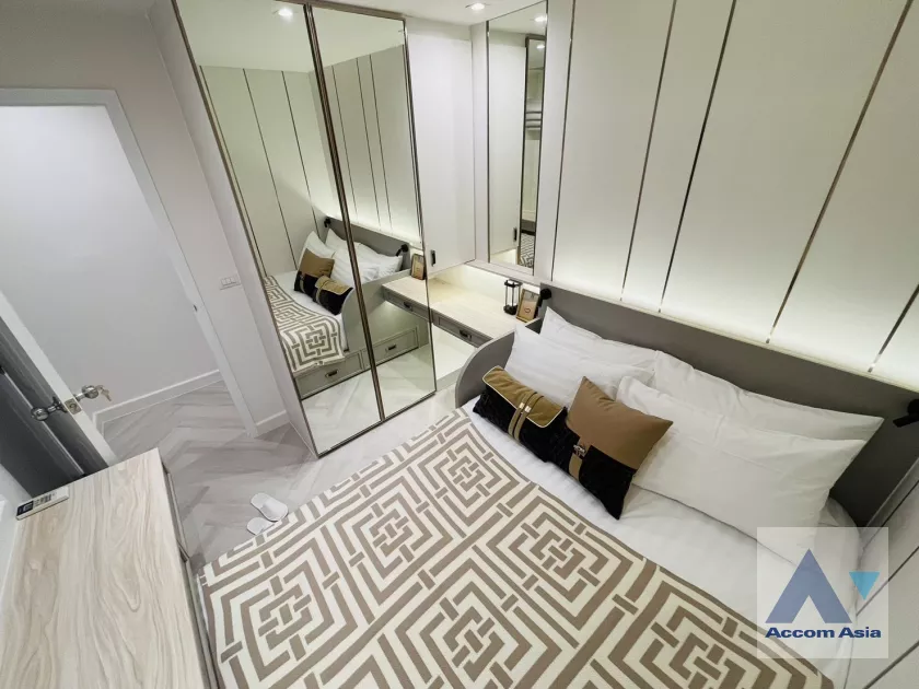 15  3 br Condominium For Sale in Sathorn ,Bangkok BTS Chong Nonsi - BRT Nararam 3 at Fortune Condo Town AA39364