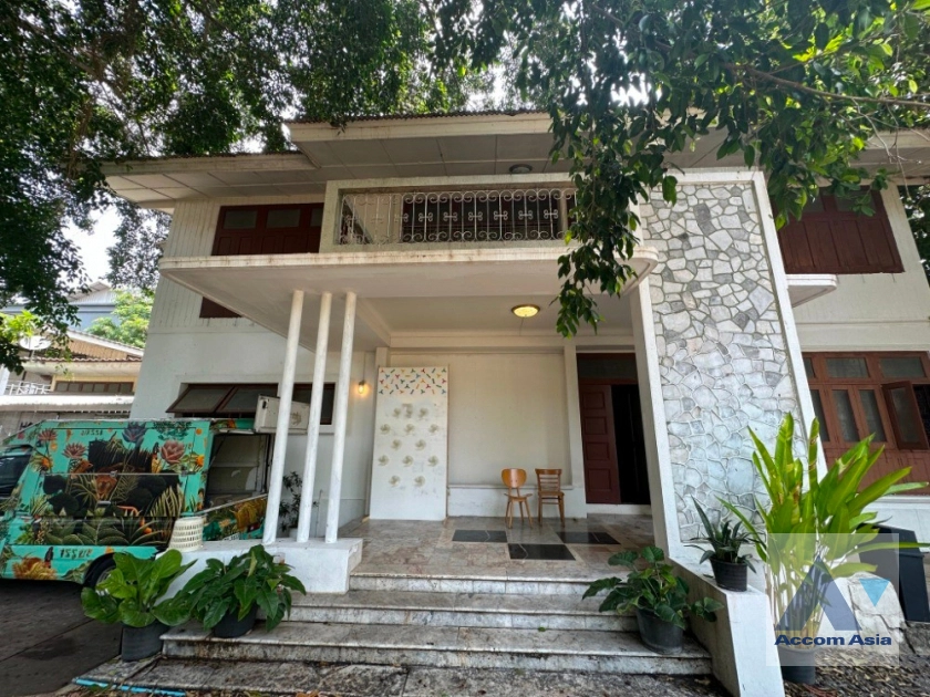  2  House For Rent in phaholyothin ,Bangkok  AA39380